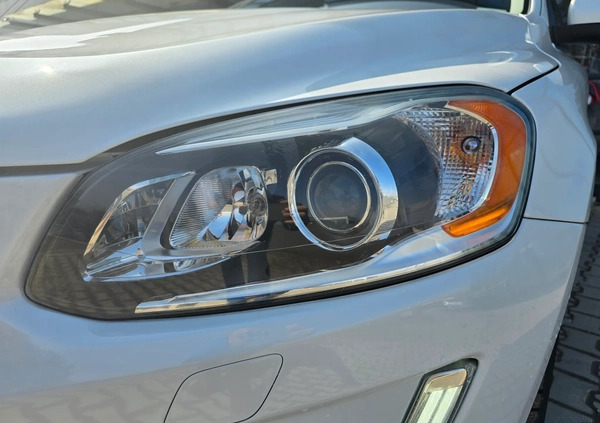 Volvo XC 60 cena 91900 przebieg: 125179, rok produkcji 2017 z Piaseczno małe 631